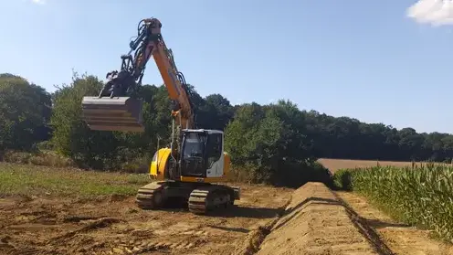 location mini-pelle Aubigné-1