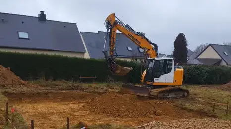 location mini-pelle à Bazouges-la-Pérouse - image 2