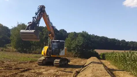 location mini-pelle à Bazouges-la-Pérouse - image 4