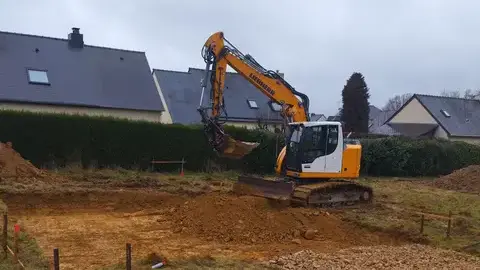 location mini-pelle à Noyal-sous-Bazouges - image 3