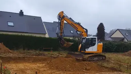 location mini-pelle à Saint-Marc-le-Blanc - image 3