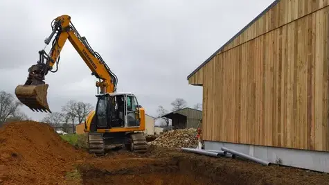 location mini-pelle Saint-Sauveur-des-Landes-1