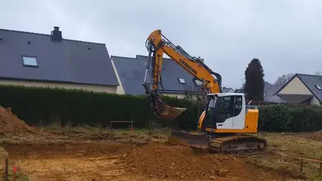 terrassement maison Bazouges-la-Pérouse-1
